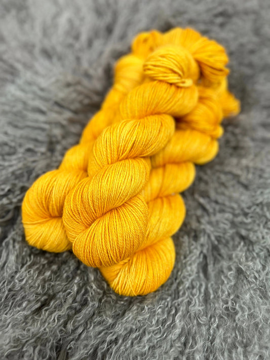 "Canyon" - Alpaca Cloud Fingering Amber Waves