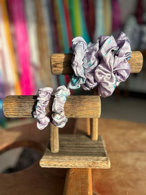 100% Silk Scrunchie | Hand-Dyed Mulberry Silk | Lavender Speckled