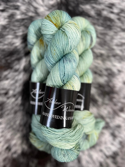 “Kashmir” Strong Twist Sock | Hand-Dyed Yarn Amber Waves