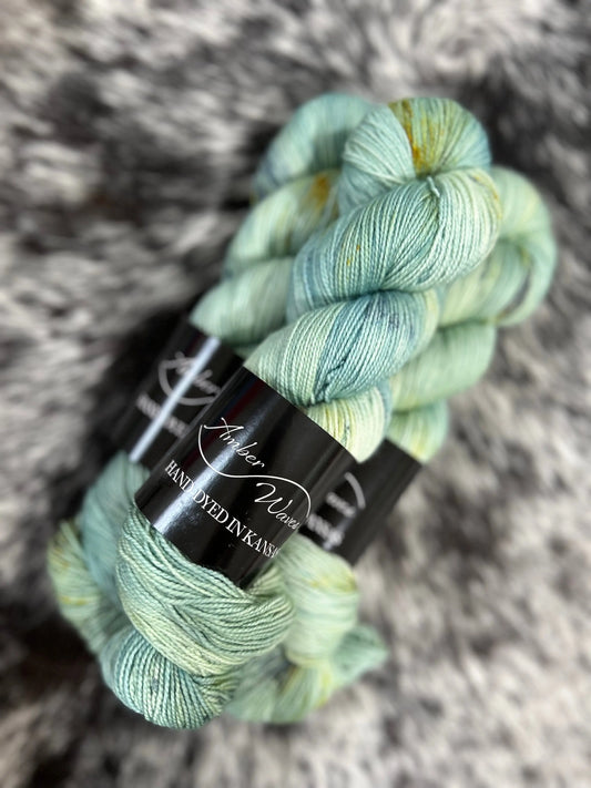 “Kashmir” Strong Twist Sock | Hand-Dyed Yarn Amber Waves
